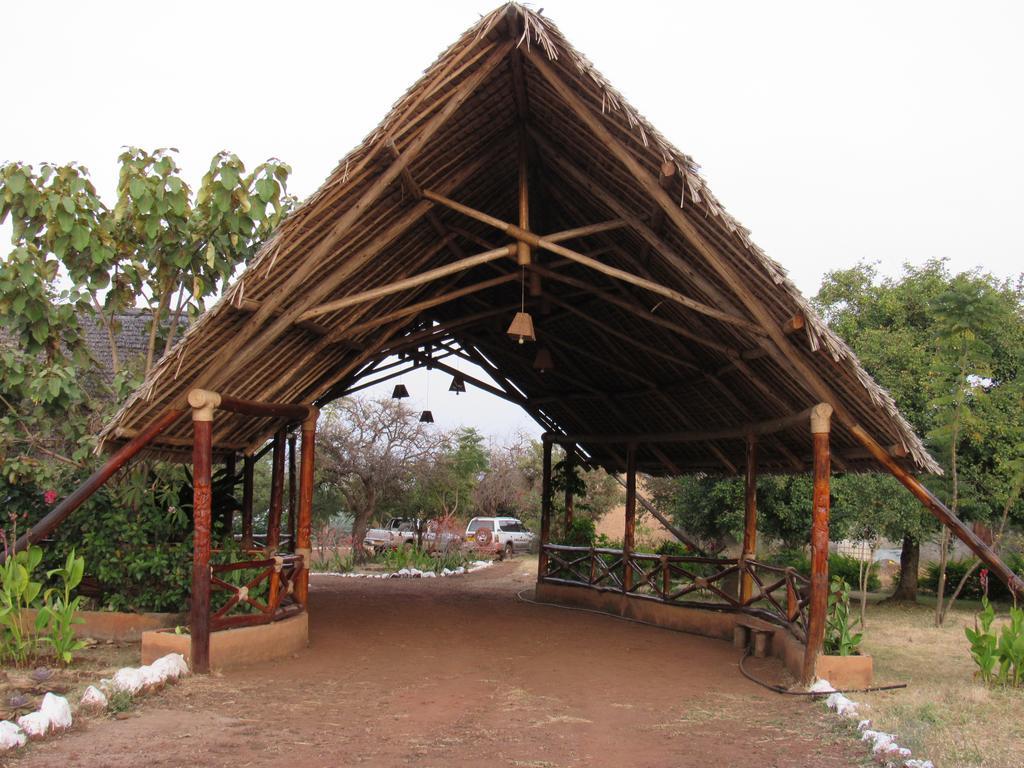 African Sunrise Lodge And Campsite Mto wa Mbu Zewnętrze zdjęcie